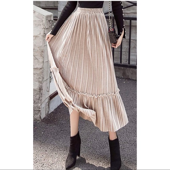 Dresses & Skirts - Velvet Pleated Maxi Skirt